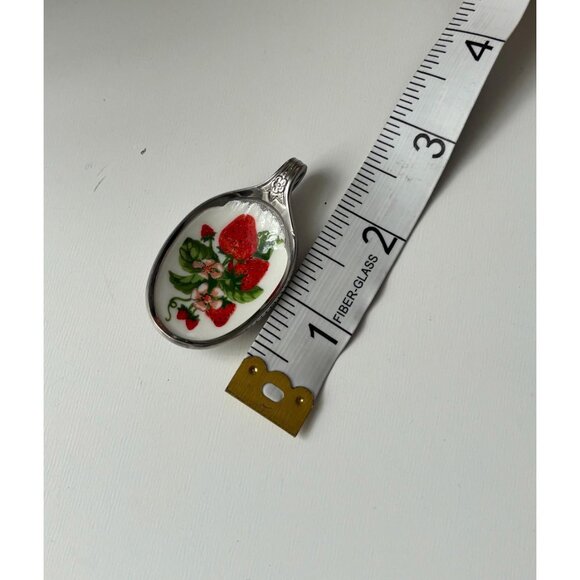 Vintage Avon Jelly Fruit Pendant Necklace: Strawberries silver souvenir spoon - Picture 6 of 7